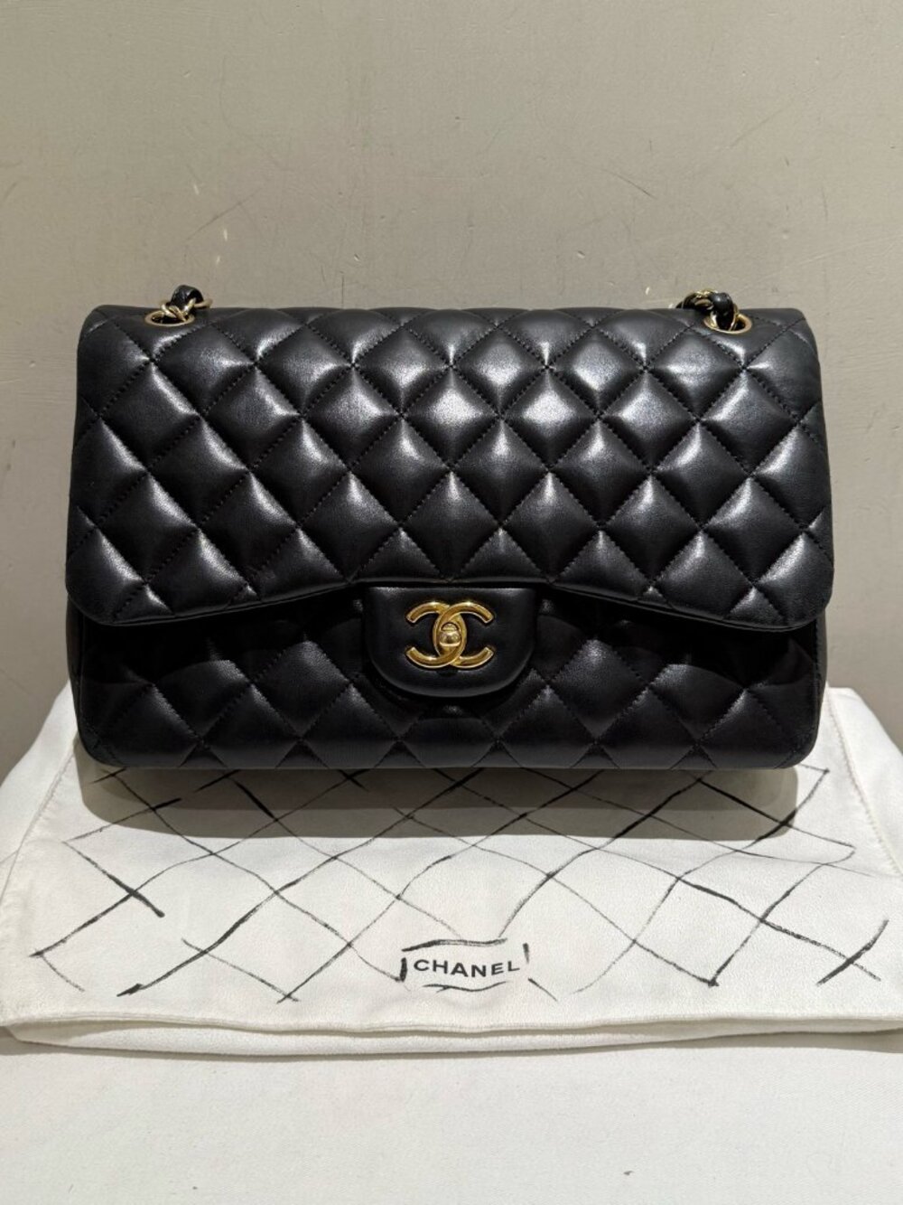 Chanel Classic Flap Jumbo Black Quilted Lambskin Shoulder Bag - Picture 8 of 9